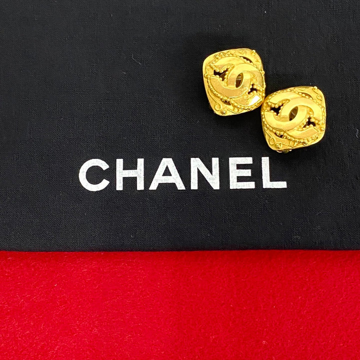 earrings chanel