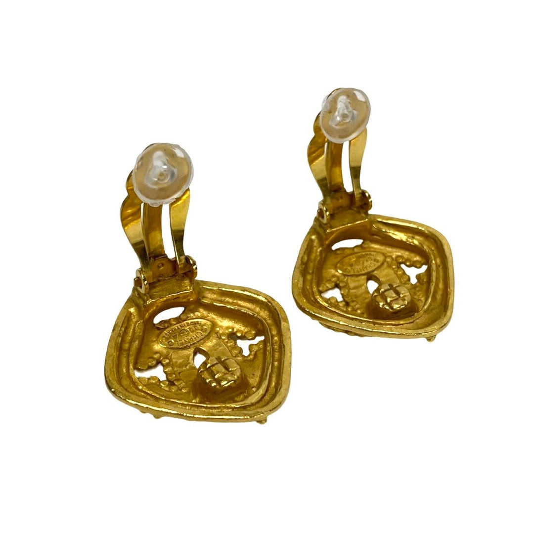 earrings chanel