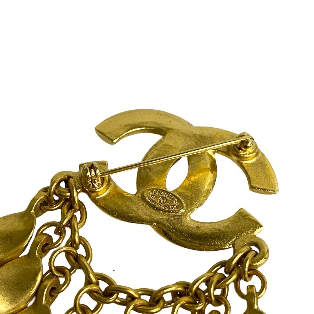 brooch chanel