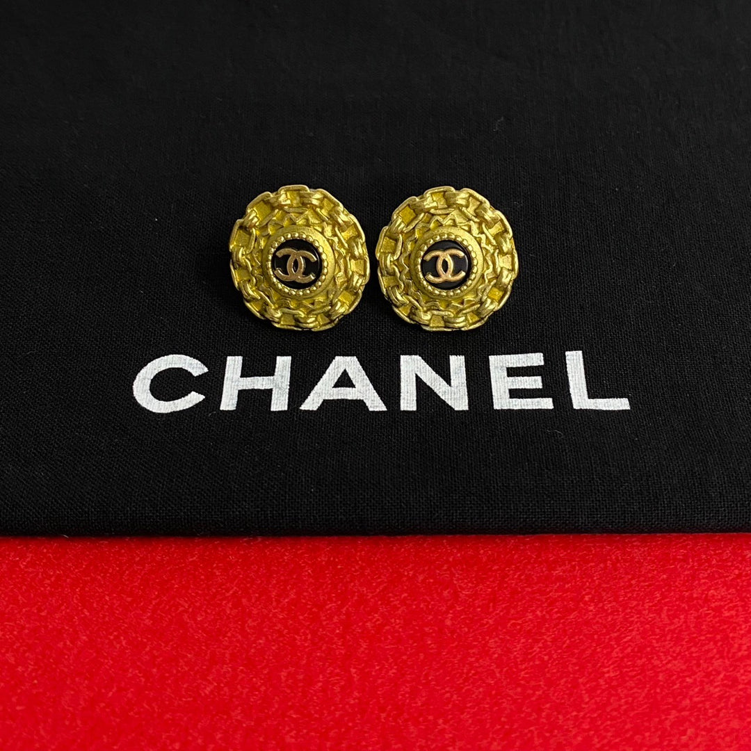 earrings chanel