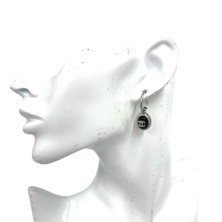 earrings chanel