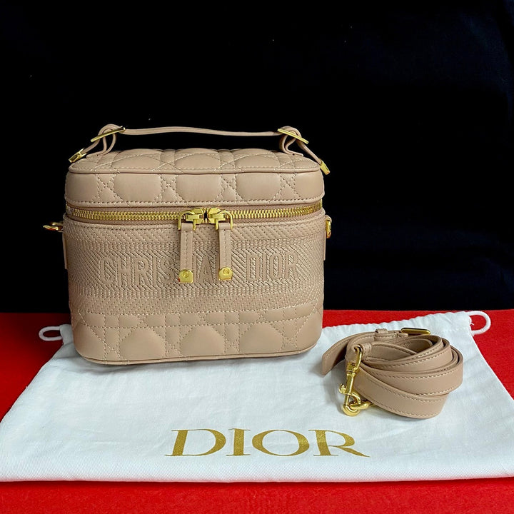 Shoulder bag dior travel small vanity