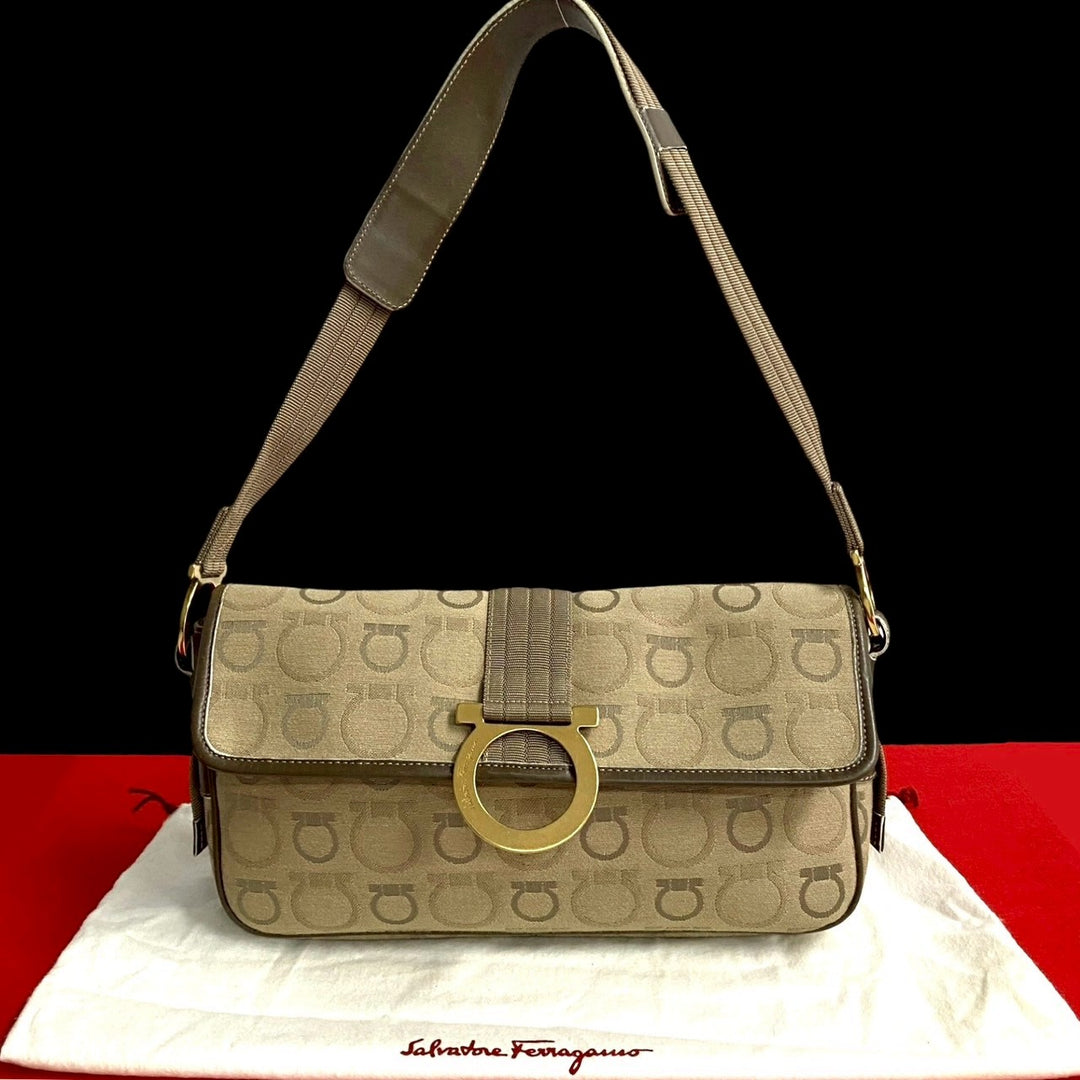 shoulder bag salvatore ferragamo