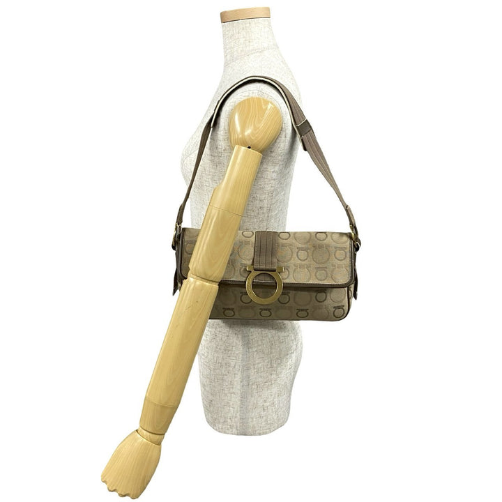 shoulder bag salvatore ferragamo