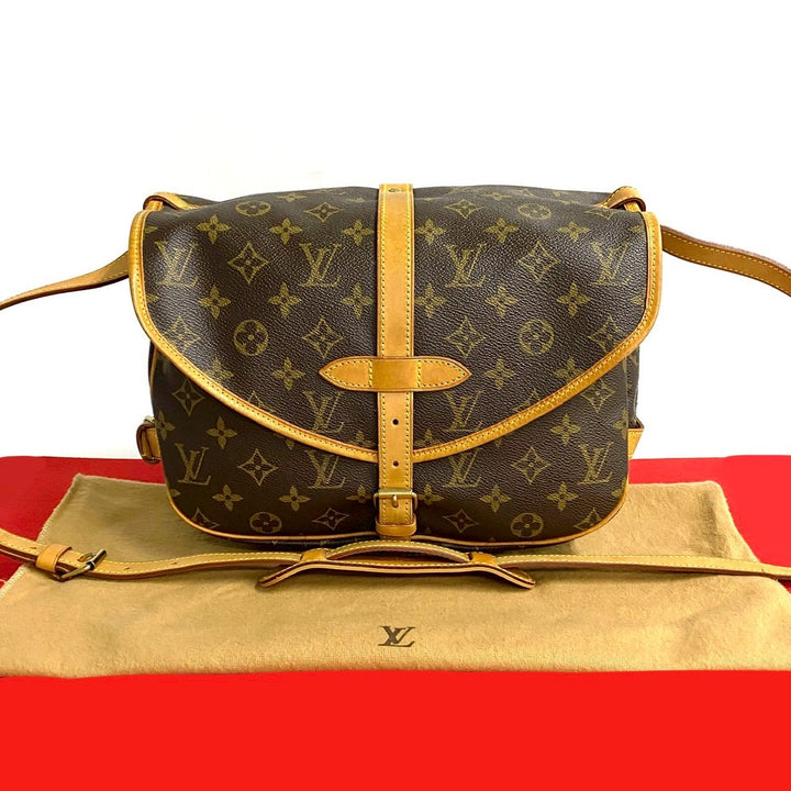 Shoulder bag Louis Vuitton Saumur 30