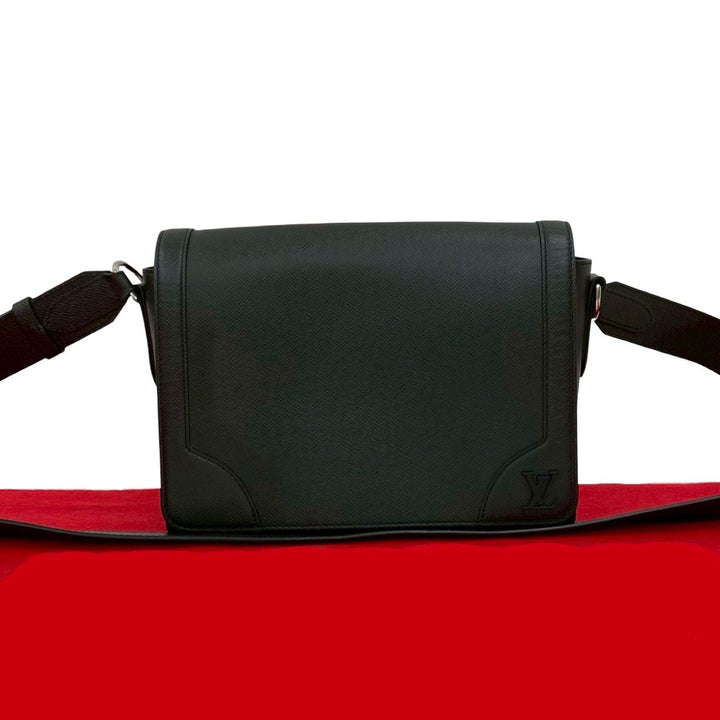 shoulder bag louis vuitton new flap messenger
