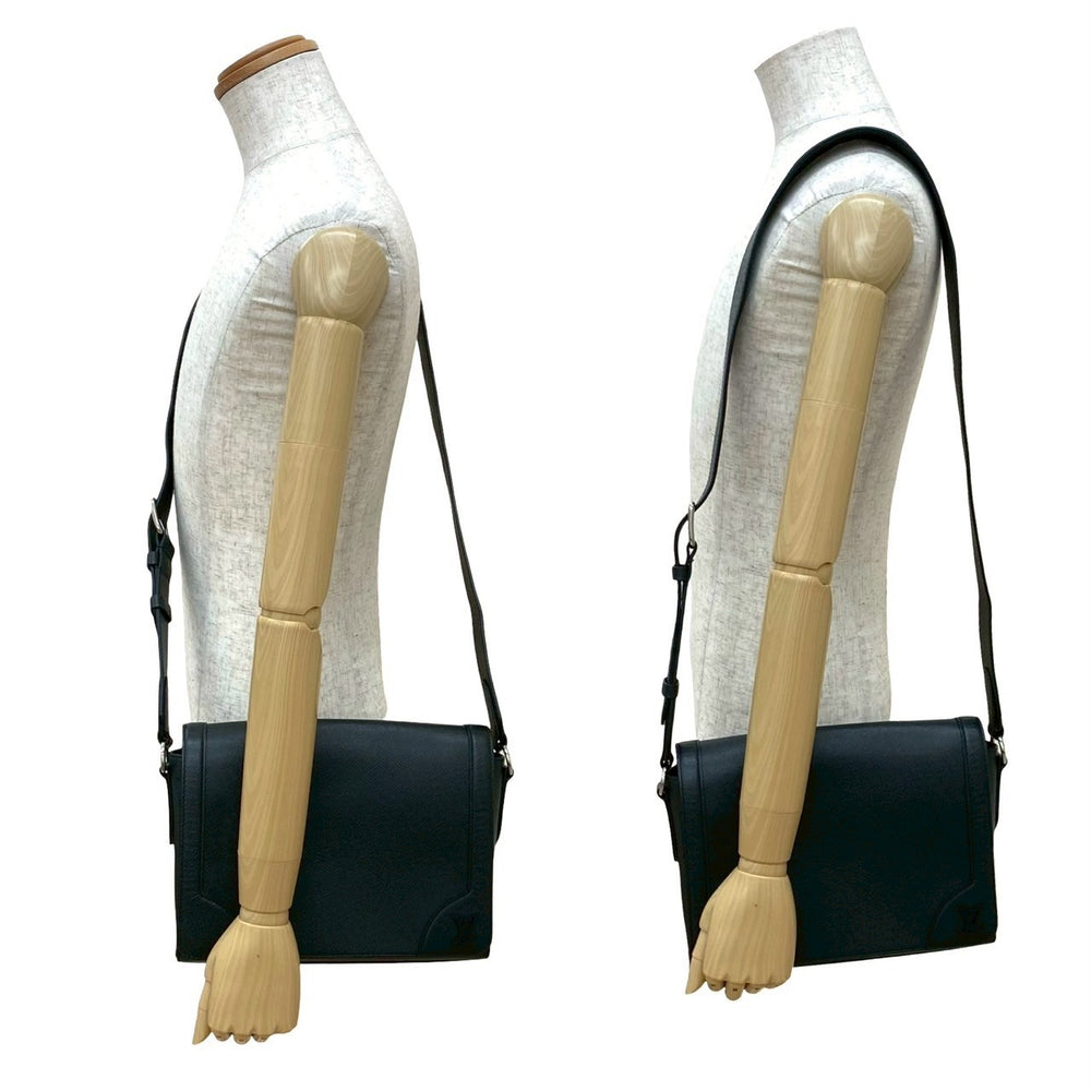 shoulder bag louis vuitton new flap messenger
