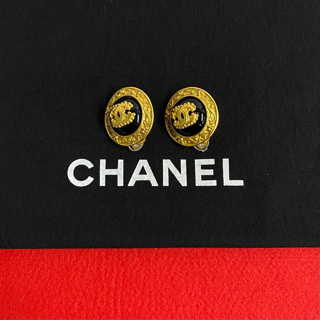 earrings chanel