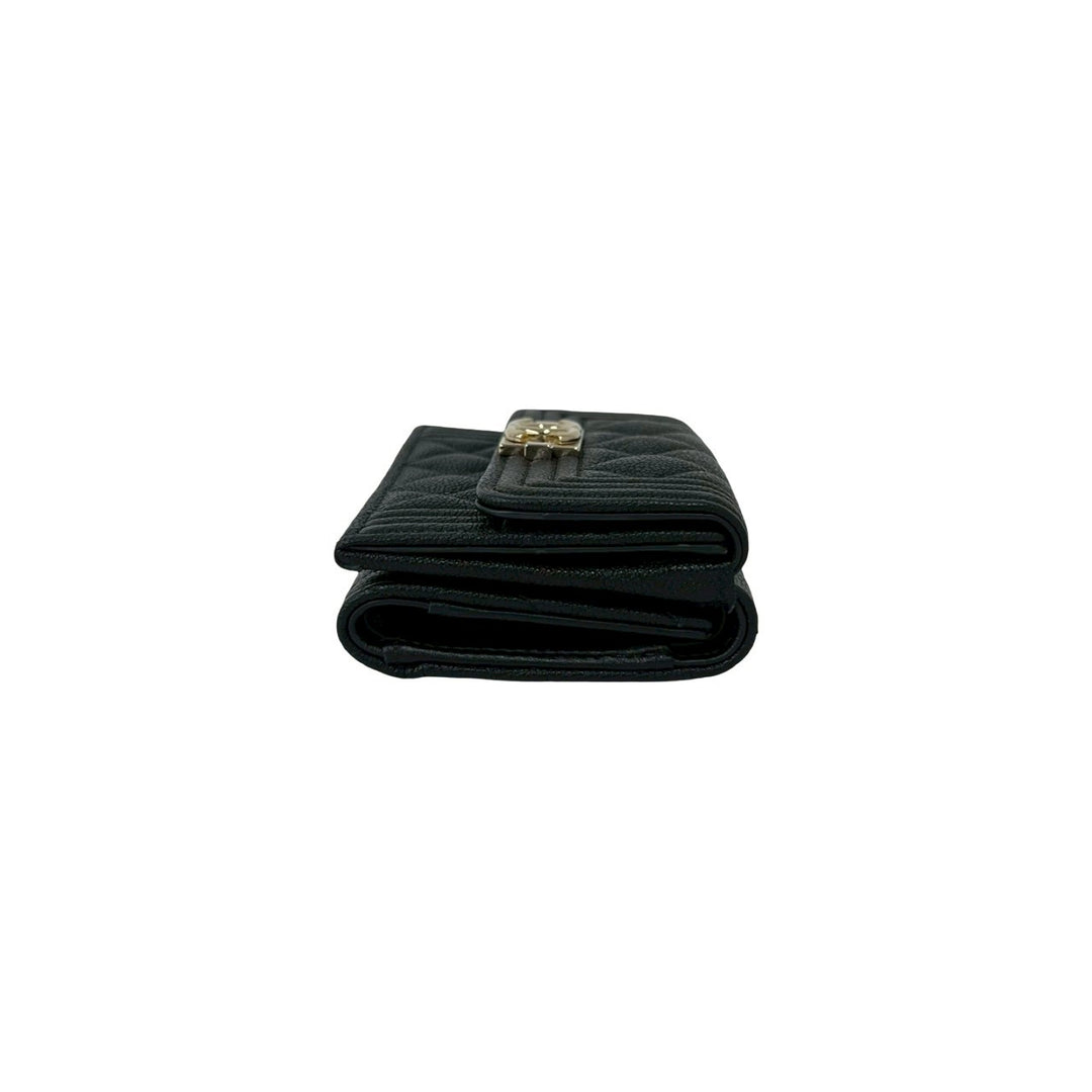 trifold wallet chanel