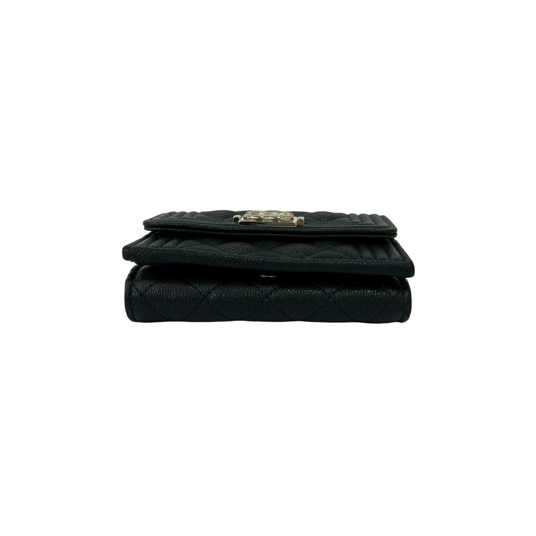 trifold wallet chanel