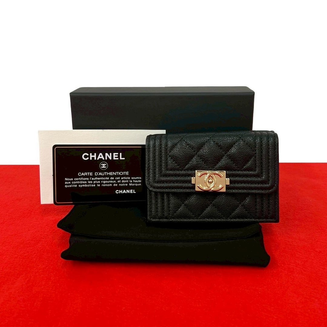 trifold wallet chanel