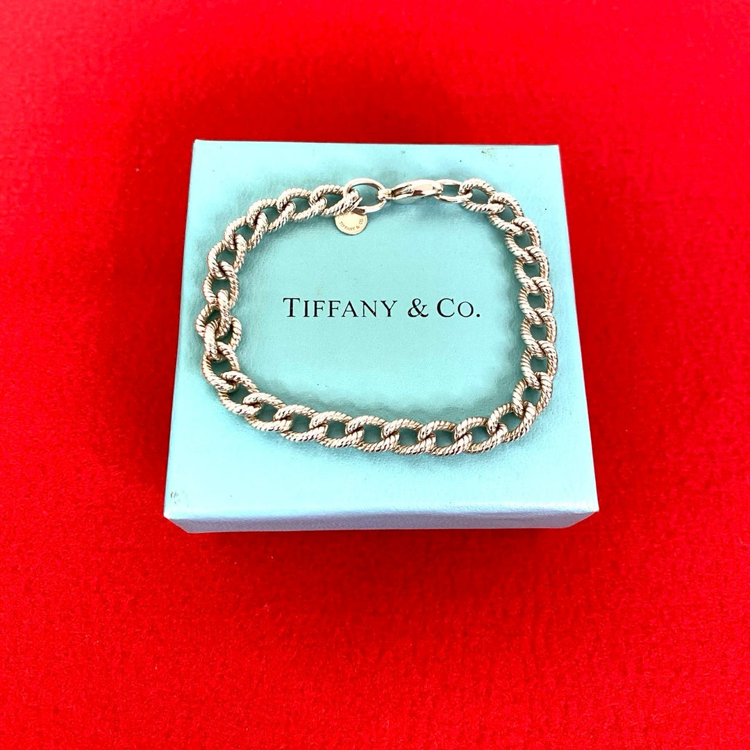 blurRubbingTiffany Twisted Rope