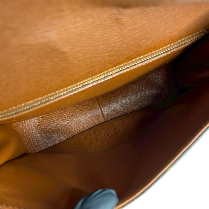 Shoulder bag Louis Vuitton Saint Cloud