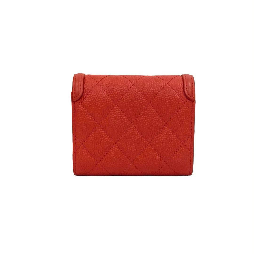 Tri-fold wallet Chanel CC filigree compact wallet