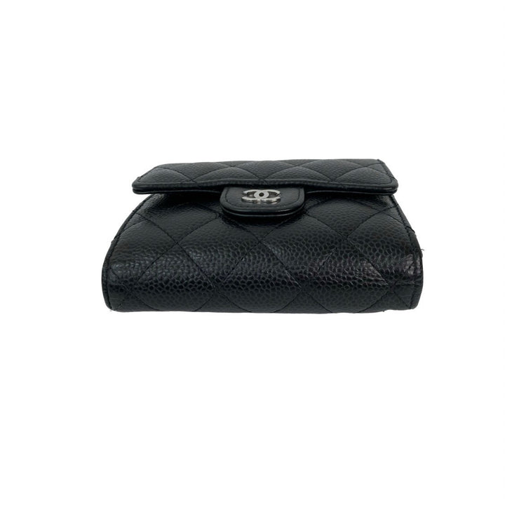 trifold wallet chanel