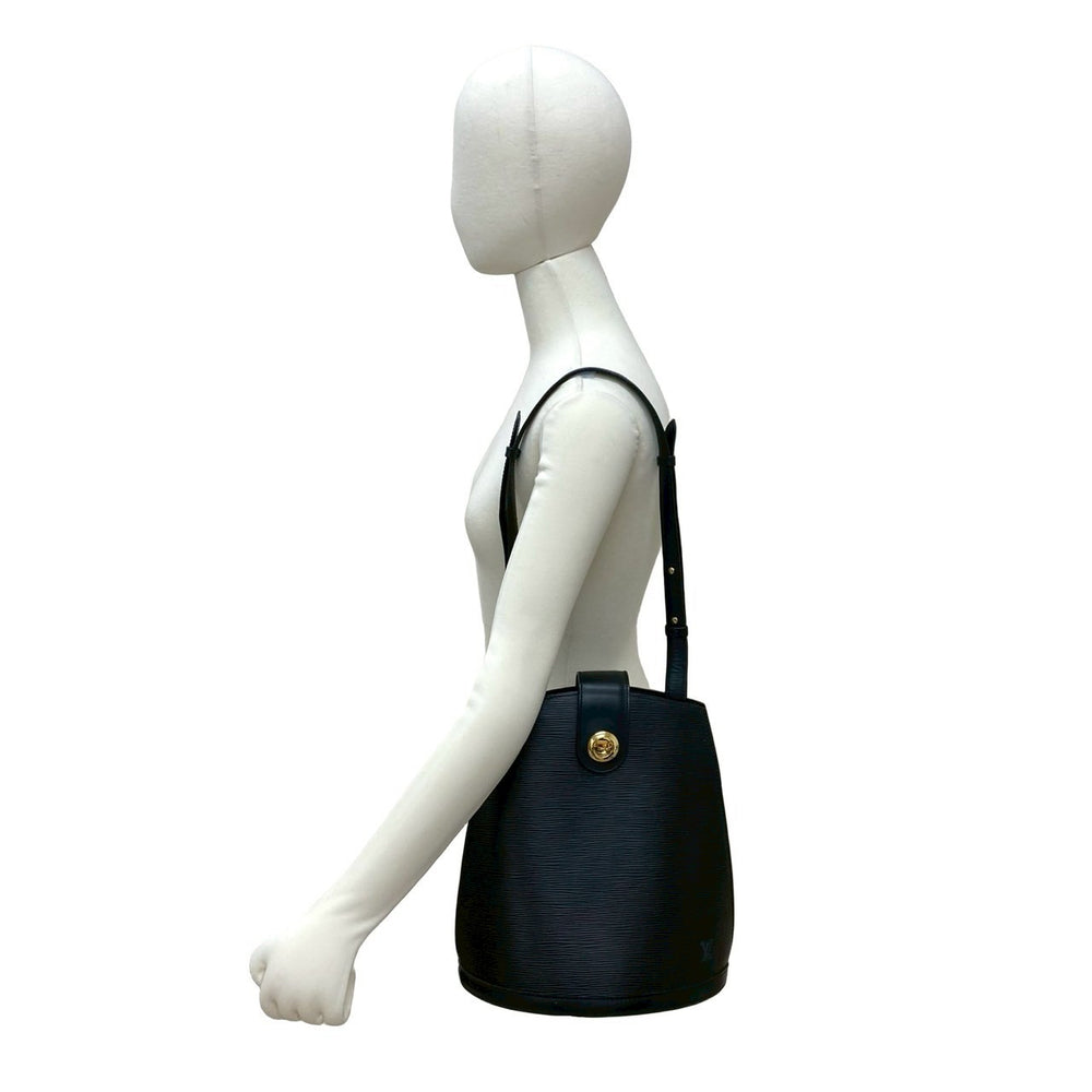Shoulder bag Louis Vuitton Cluny
