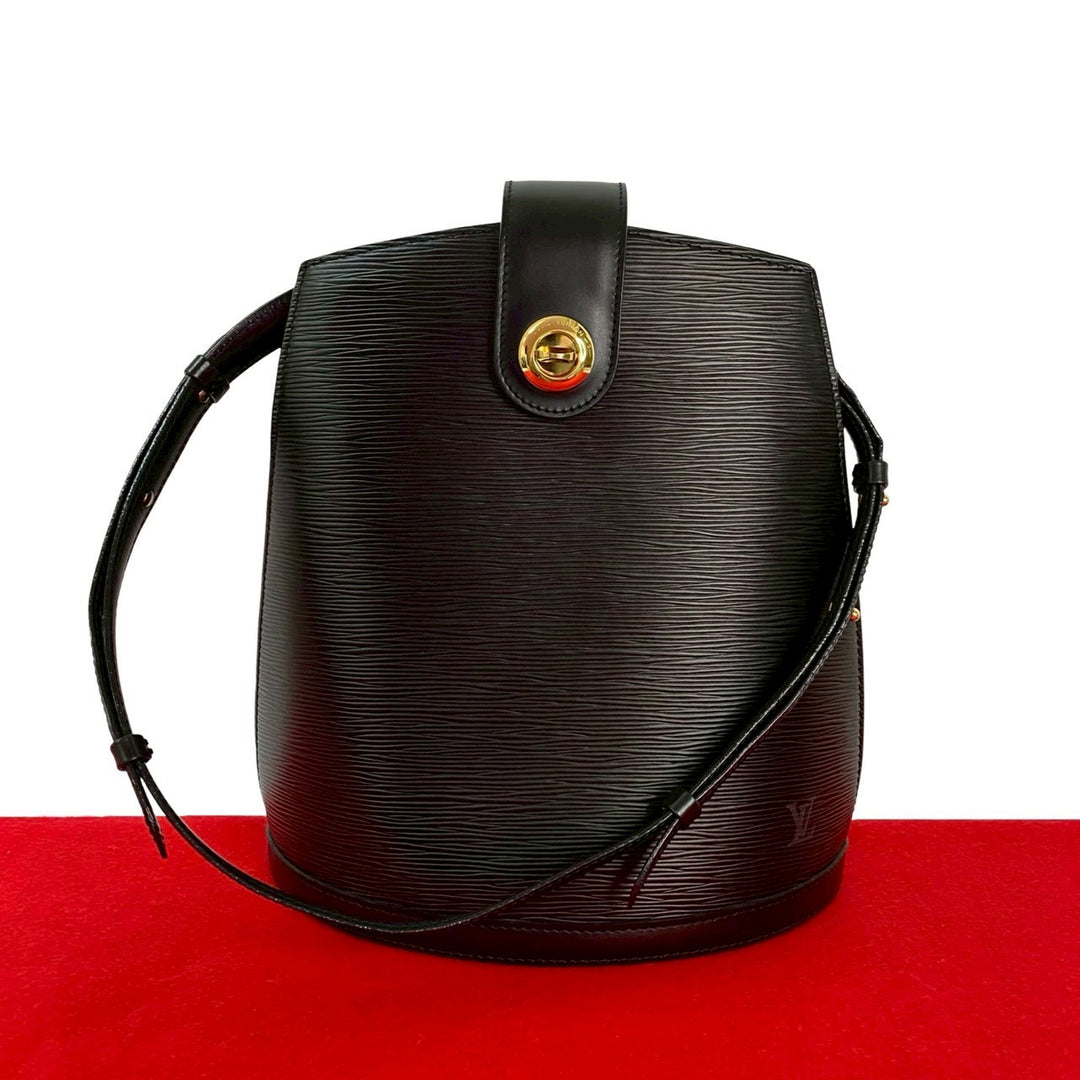 Shoulder bag Louis Vuitton Cluny