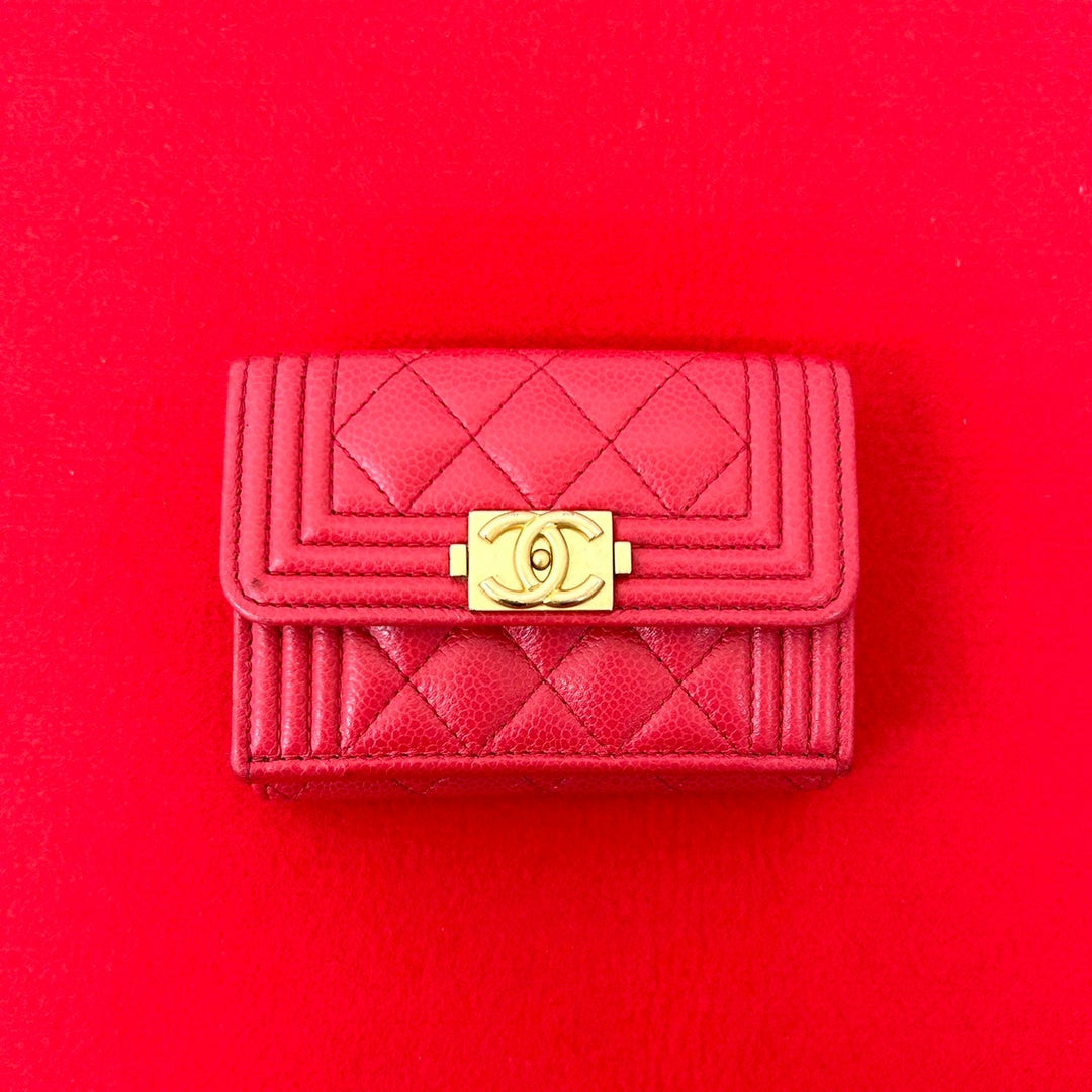 trifold wallet chanel