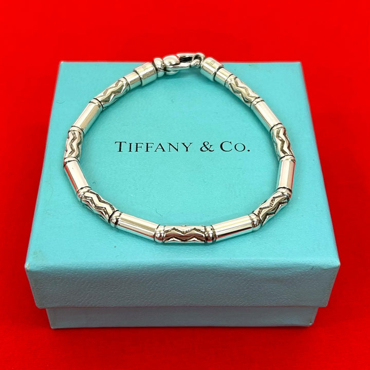 blurRubbingTiffany Aztec Zigzag