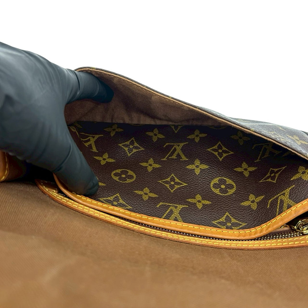 Louis Vuitton Begisière 小號肩背包