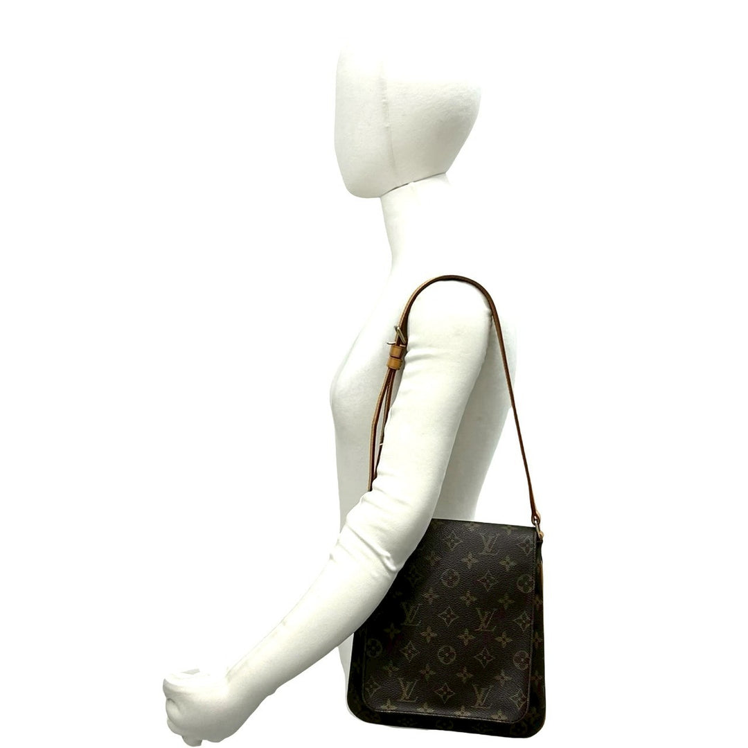 Shoulder bag Louis Vuitton Musette Salsa