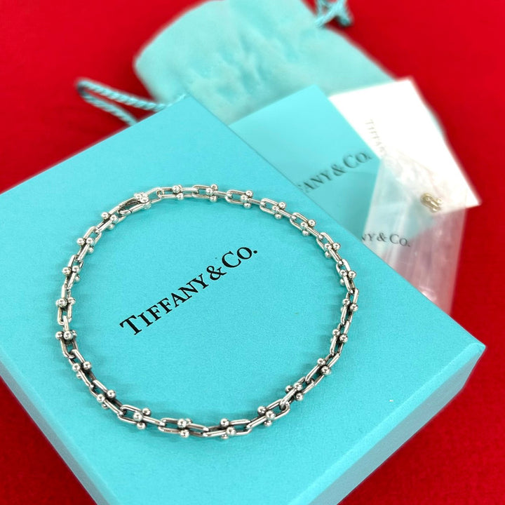 blurRubbingtiffany hardware micro blurRubbingCut