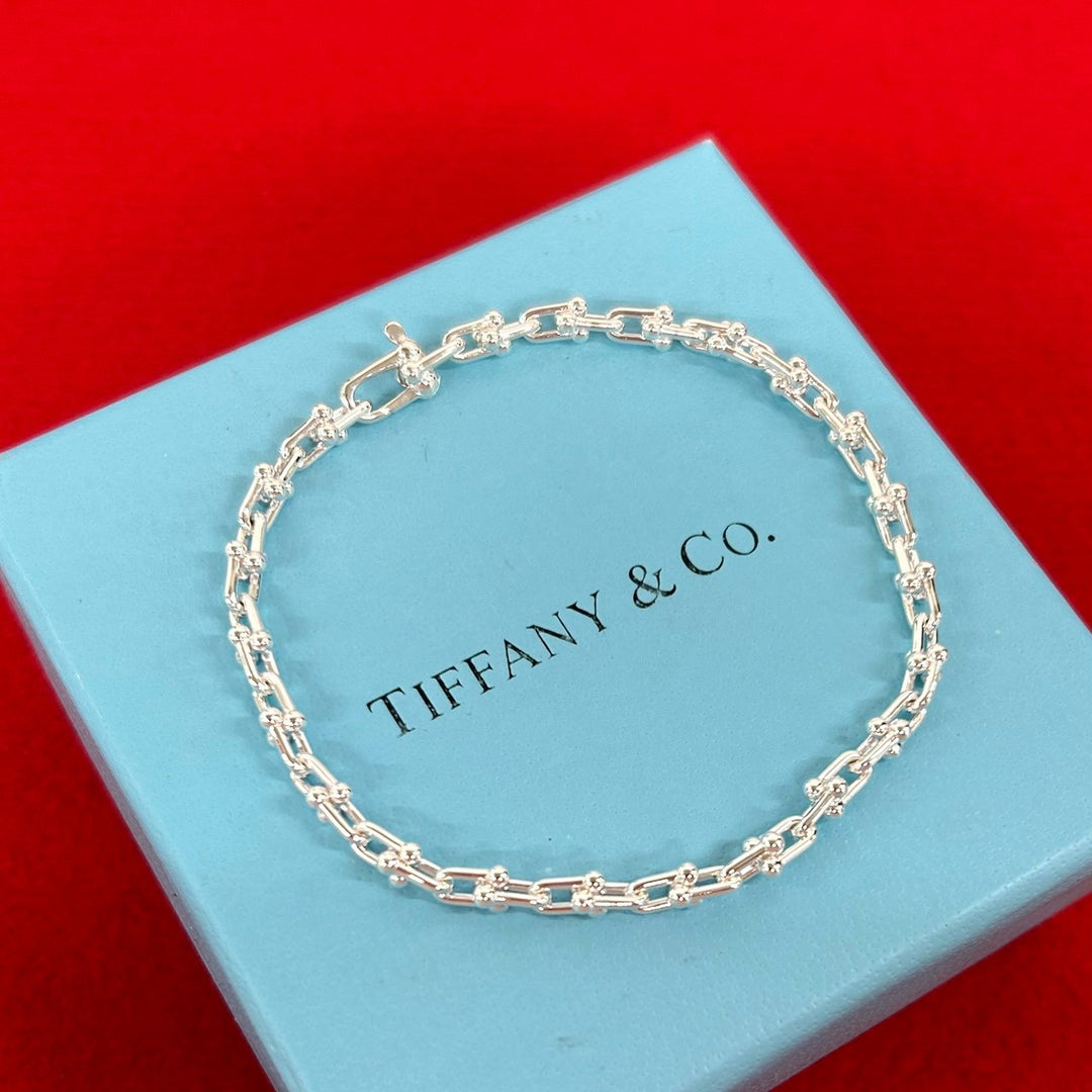 blurRubbingtiffany hardware micro blurRubbingCut