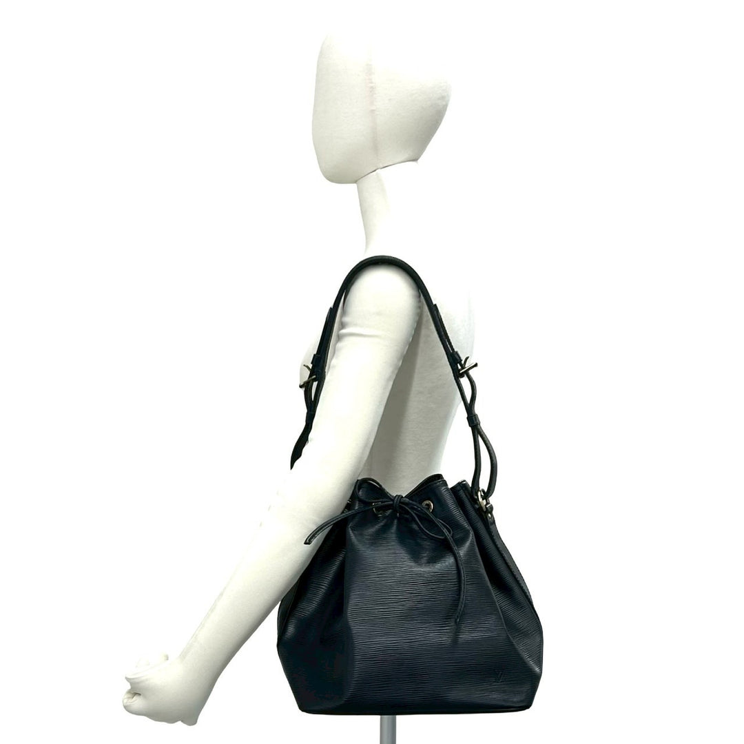 Shoulder bag Louis Vuitton Petit Noe