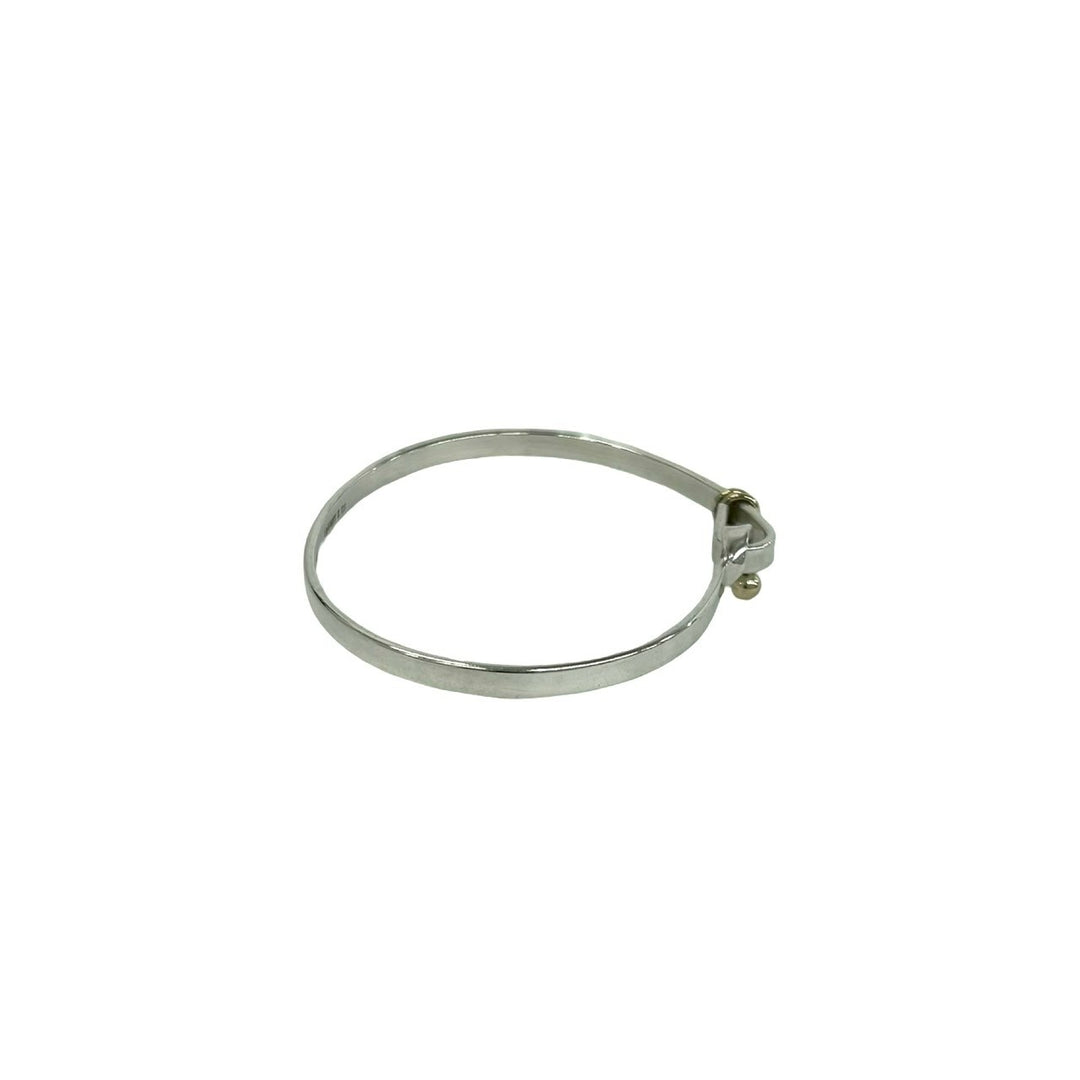 blurRubbingTiffany hook and eye bangle