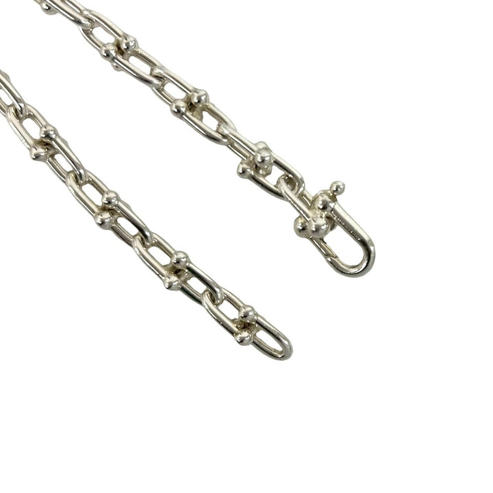 blurRubbingTiffany Hardware Small Link BureRubbingCut