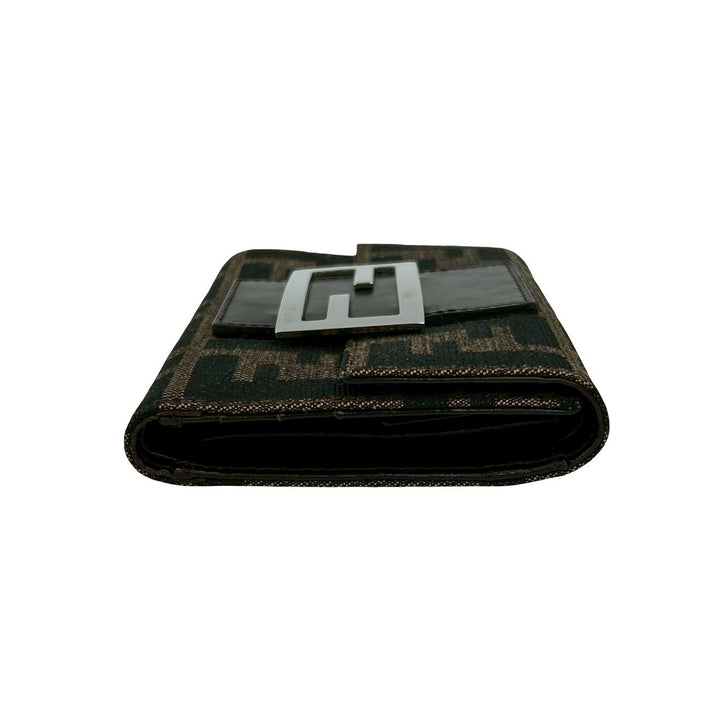 trifold wallet fendi