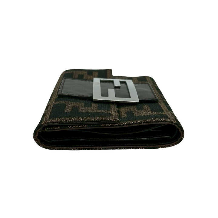trifold wallet fendi
