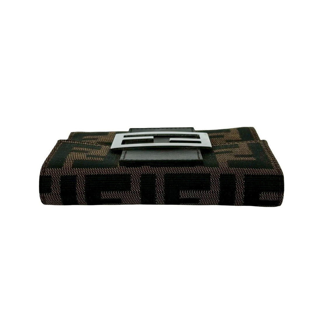 trifold wallet fendi
