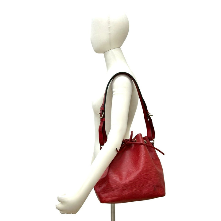 Shoulder bag Louis Vuitton Petit Noe