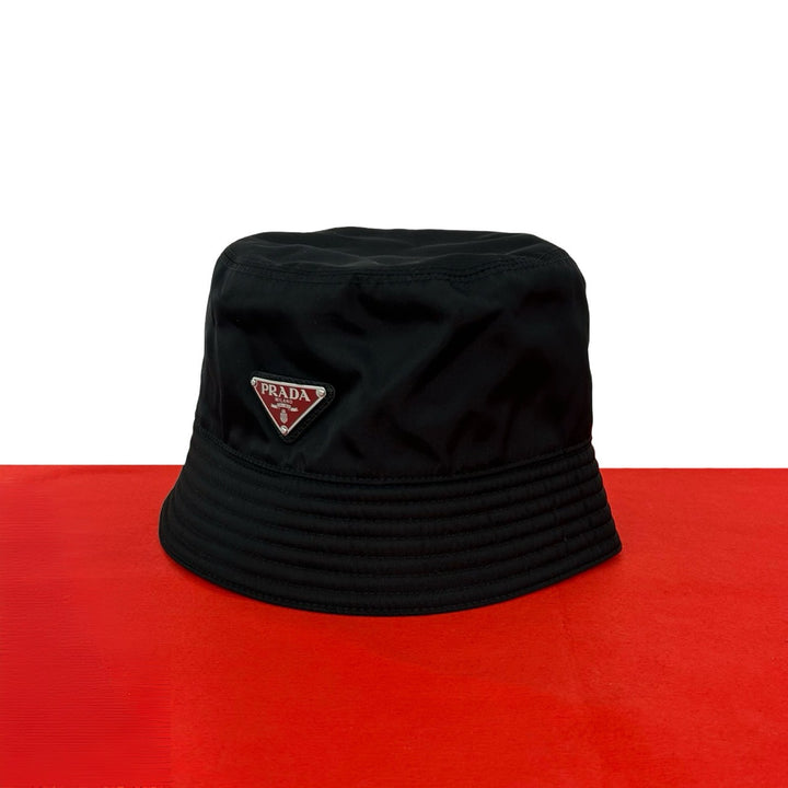 hat prada