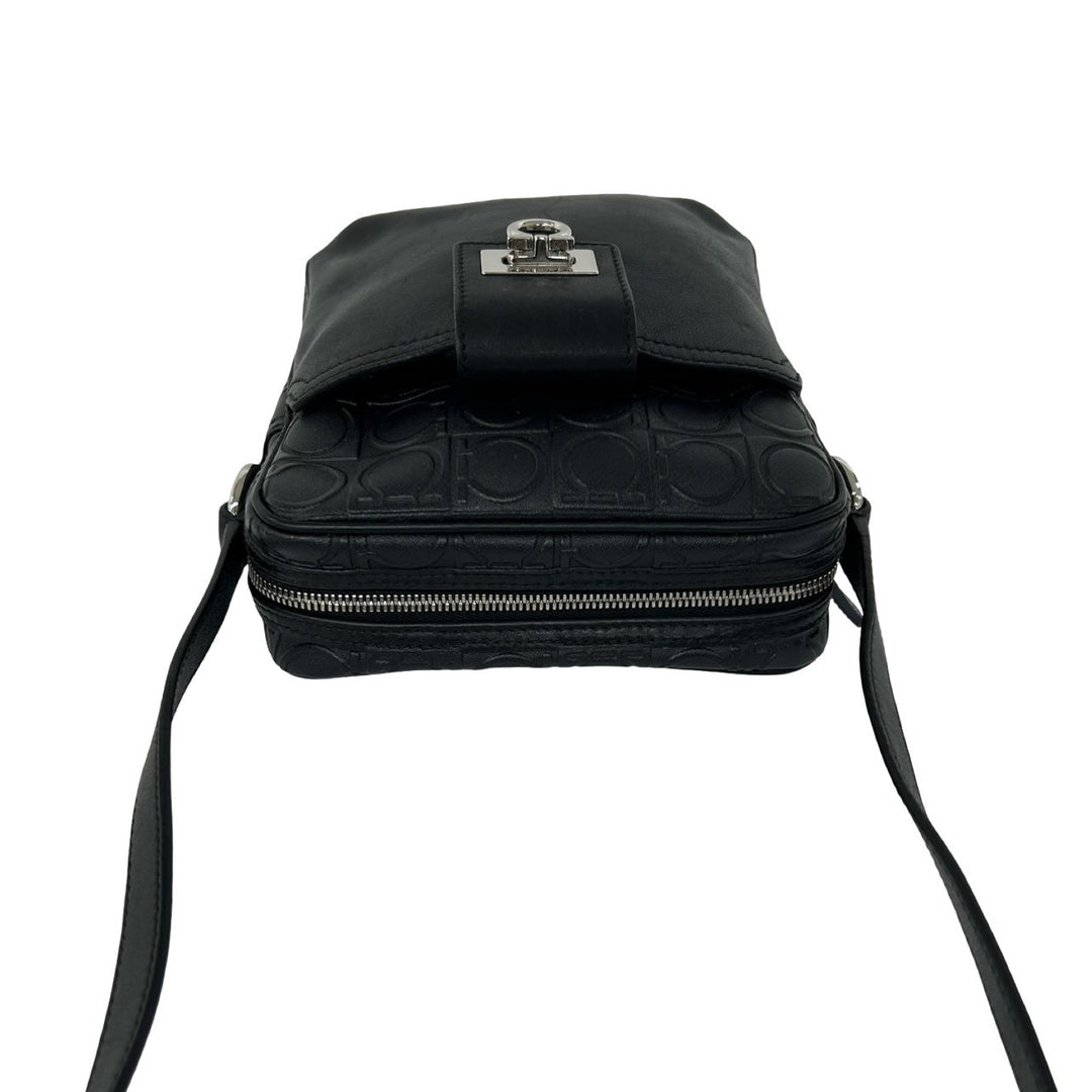 shoulder bag salvatore ferragamo