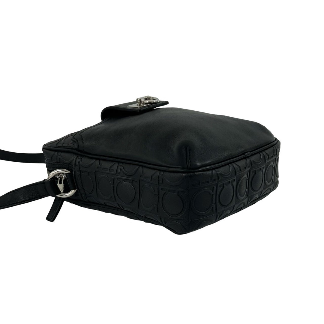 shoulder bag salvatore ferragamo