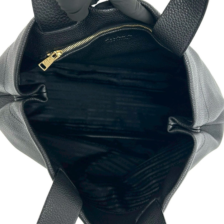 handbag prada