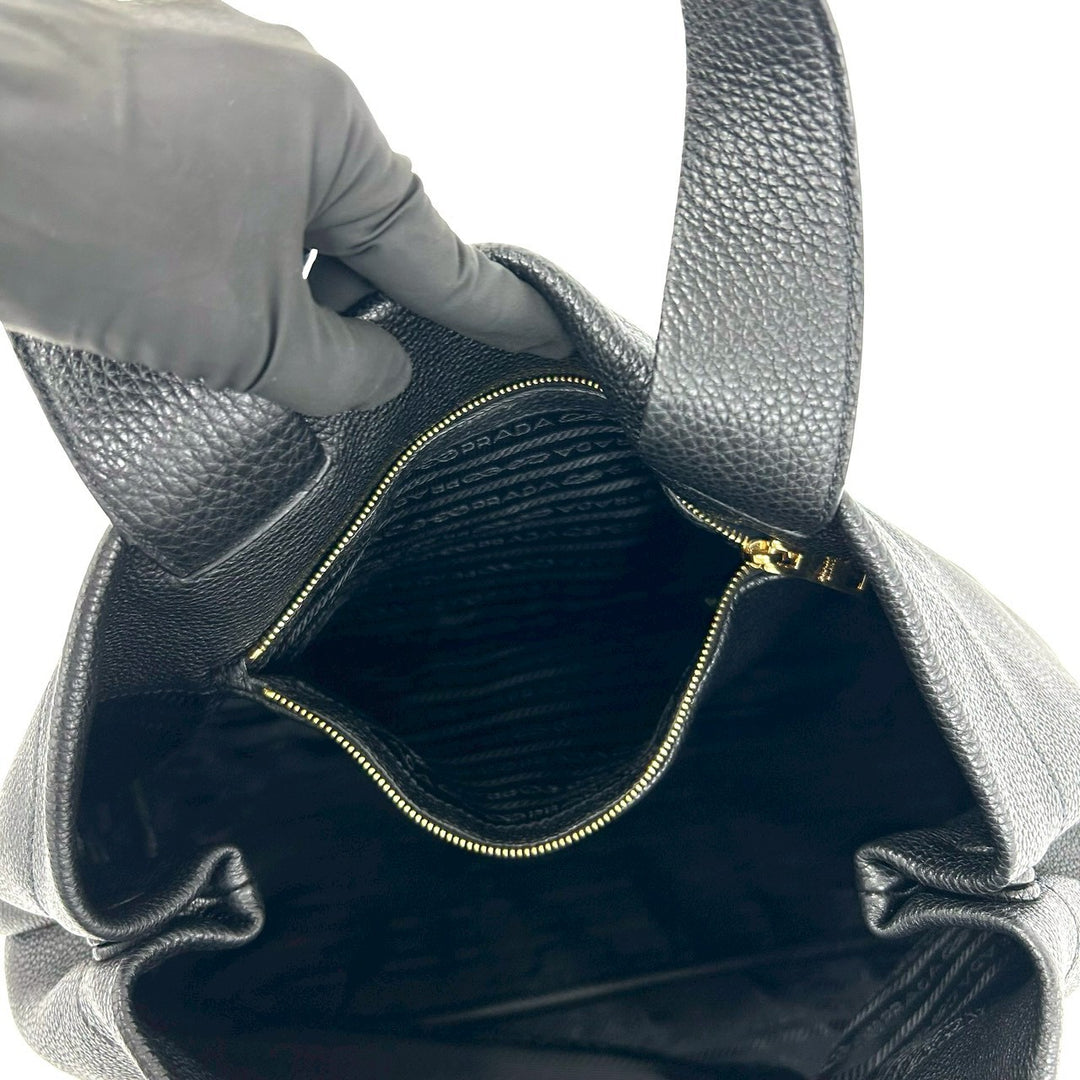 handbag prada