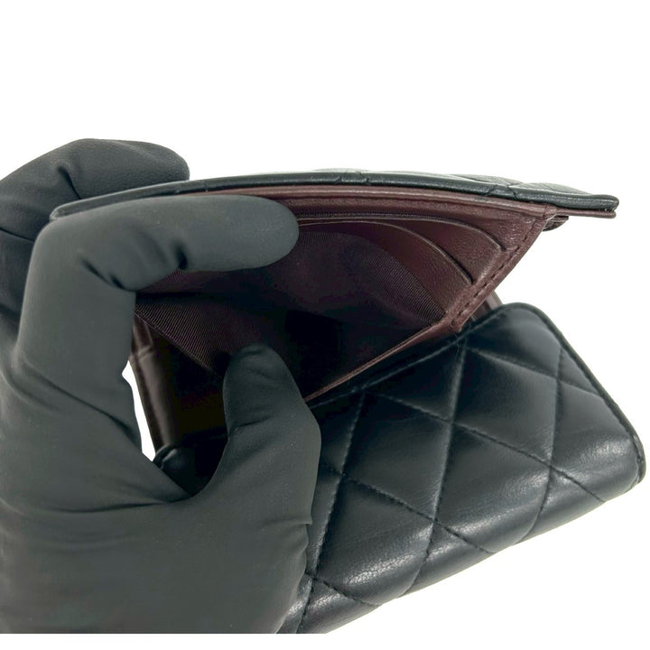 trifold wallet chanel