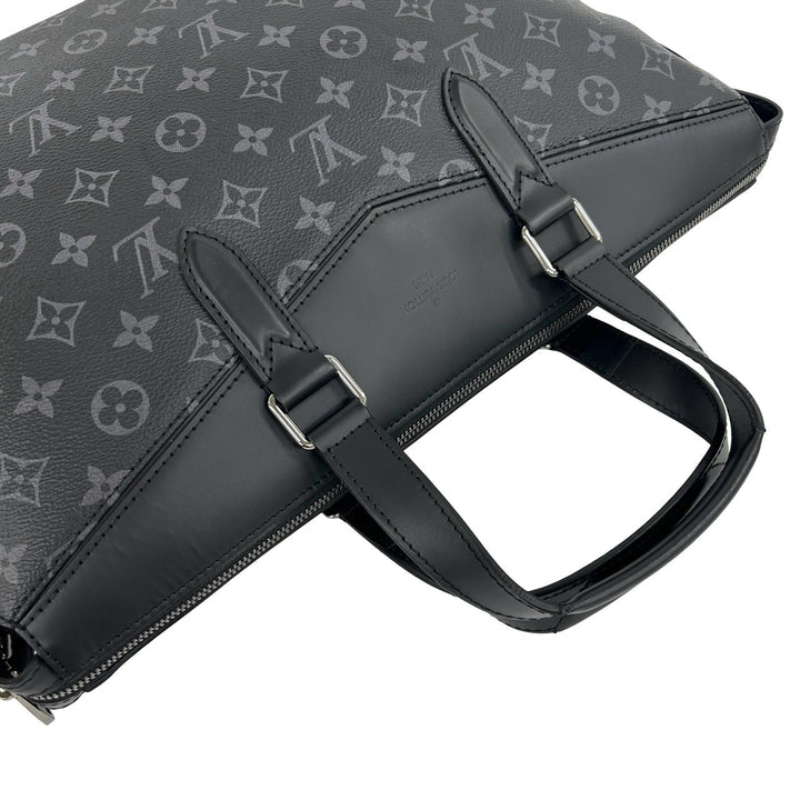 shoulder bag louis vuitton explorer