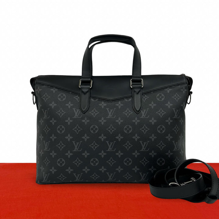 shoulder bag louis vuitton explorer