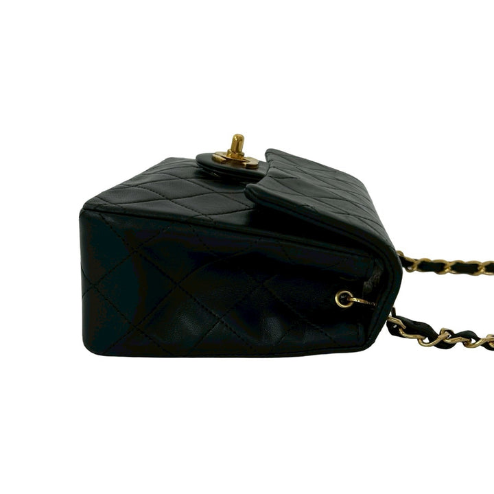 ショルダーバッグ シャネル