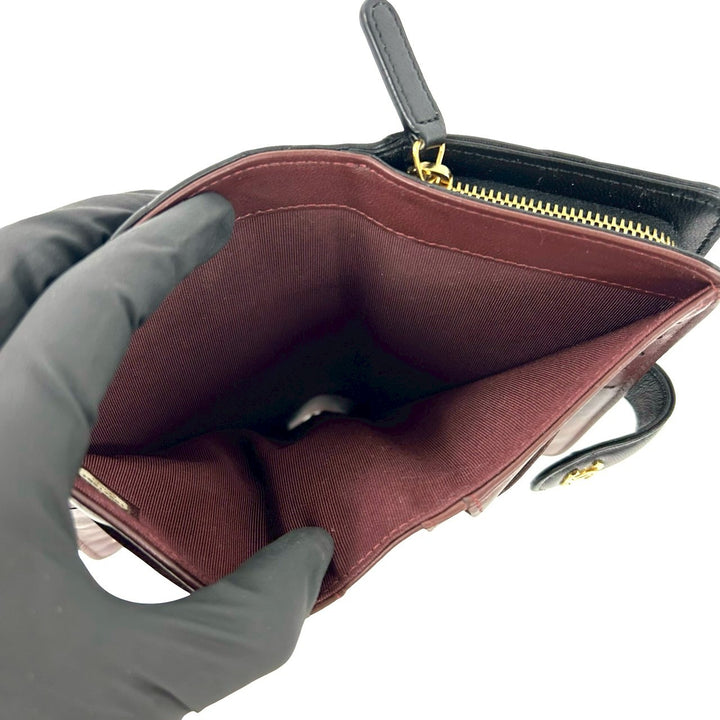 bifold wallet chanel