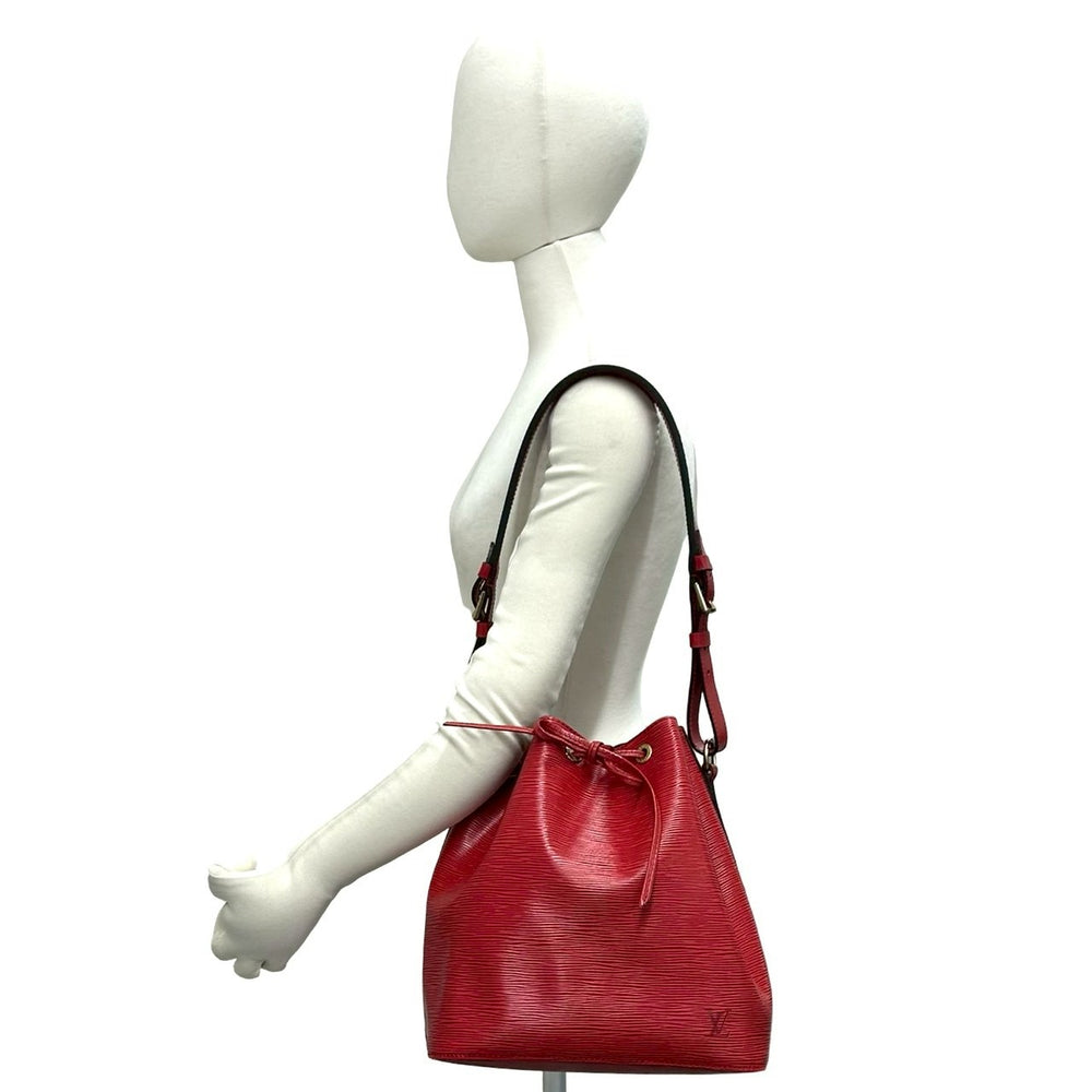 Shoulder bag Louis Vuitton Petit Noe