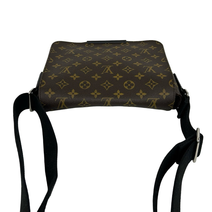 肩背包 Louis Vuitton District PM