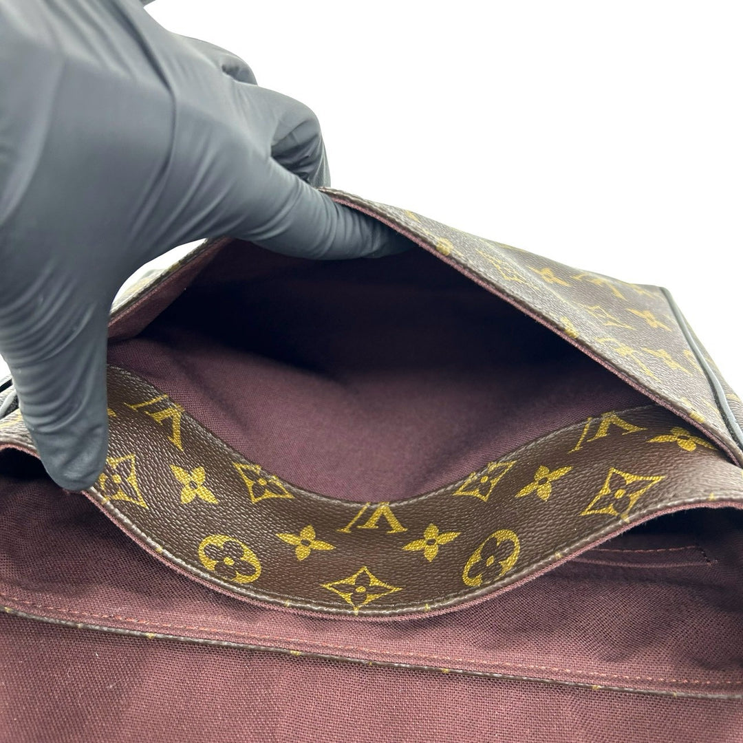 肩背包 Louis Vuitton District PM