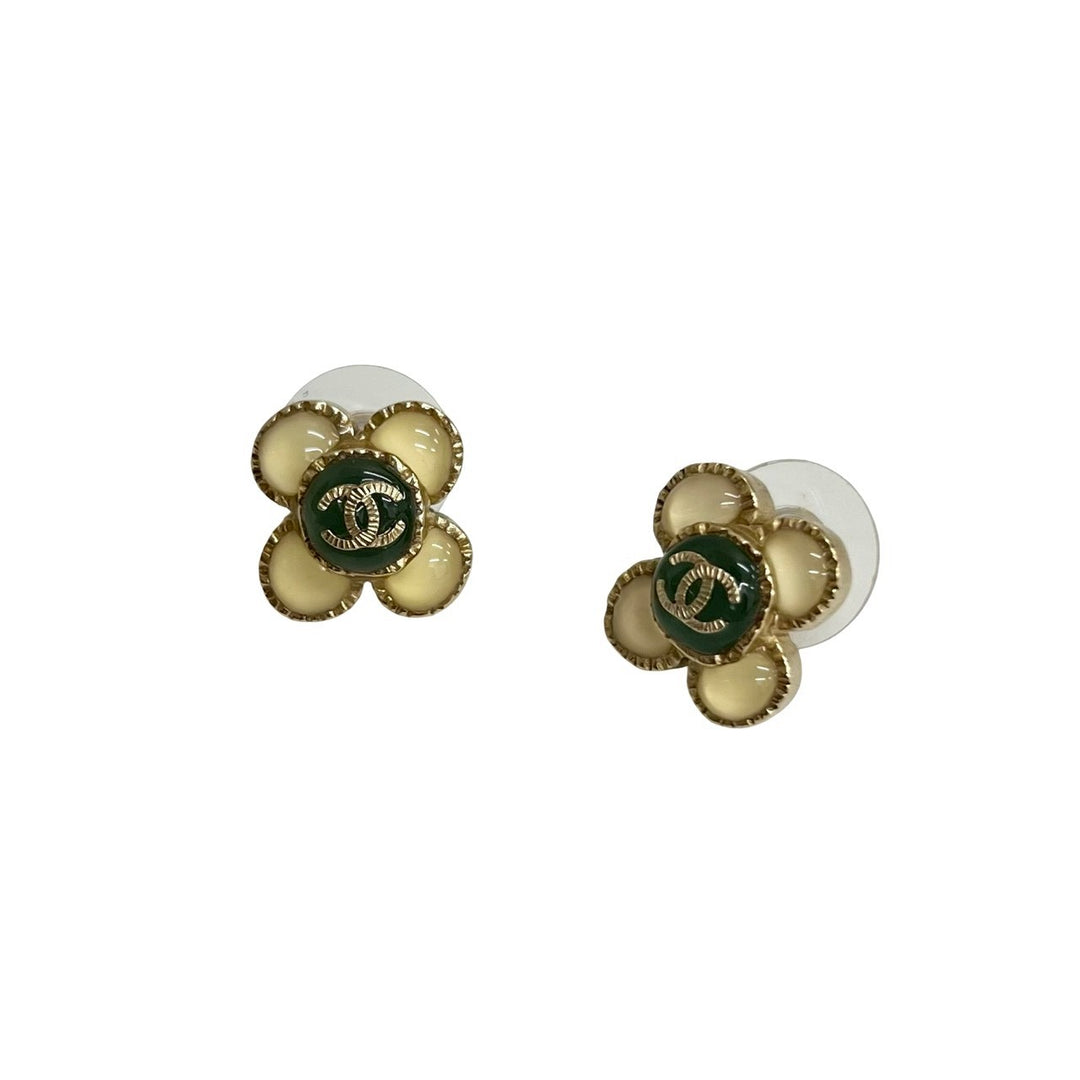 ピアス シャネル