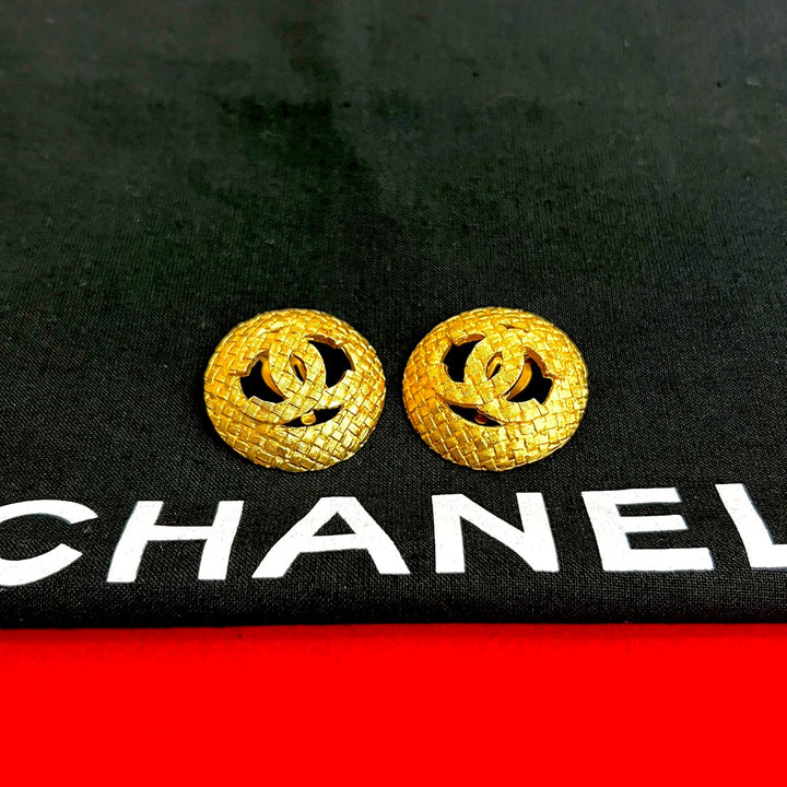 earrings chanel