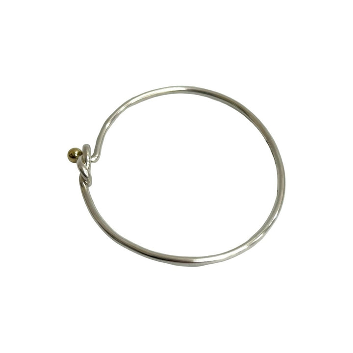 blurRubbingTiffany hook and eye bangle